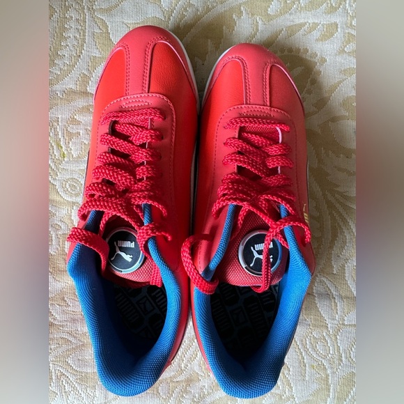 NWOT Puma Sneakers Orange/Red sz 6 kids - Picture 2 of 4